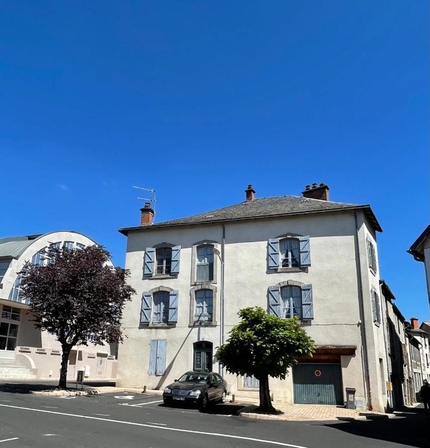 French Holiday Accommodation Bort-les-Orgues Extérieur photo